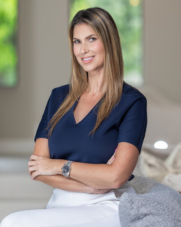 Maya Vander — headshot by Headshot Miami